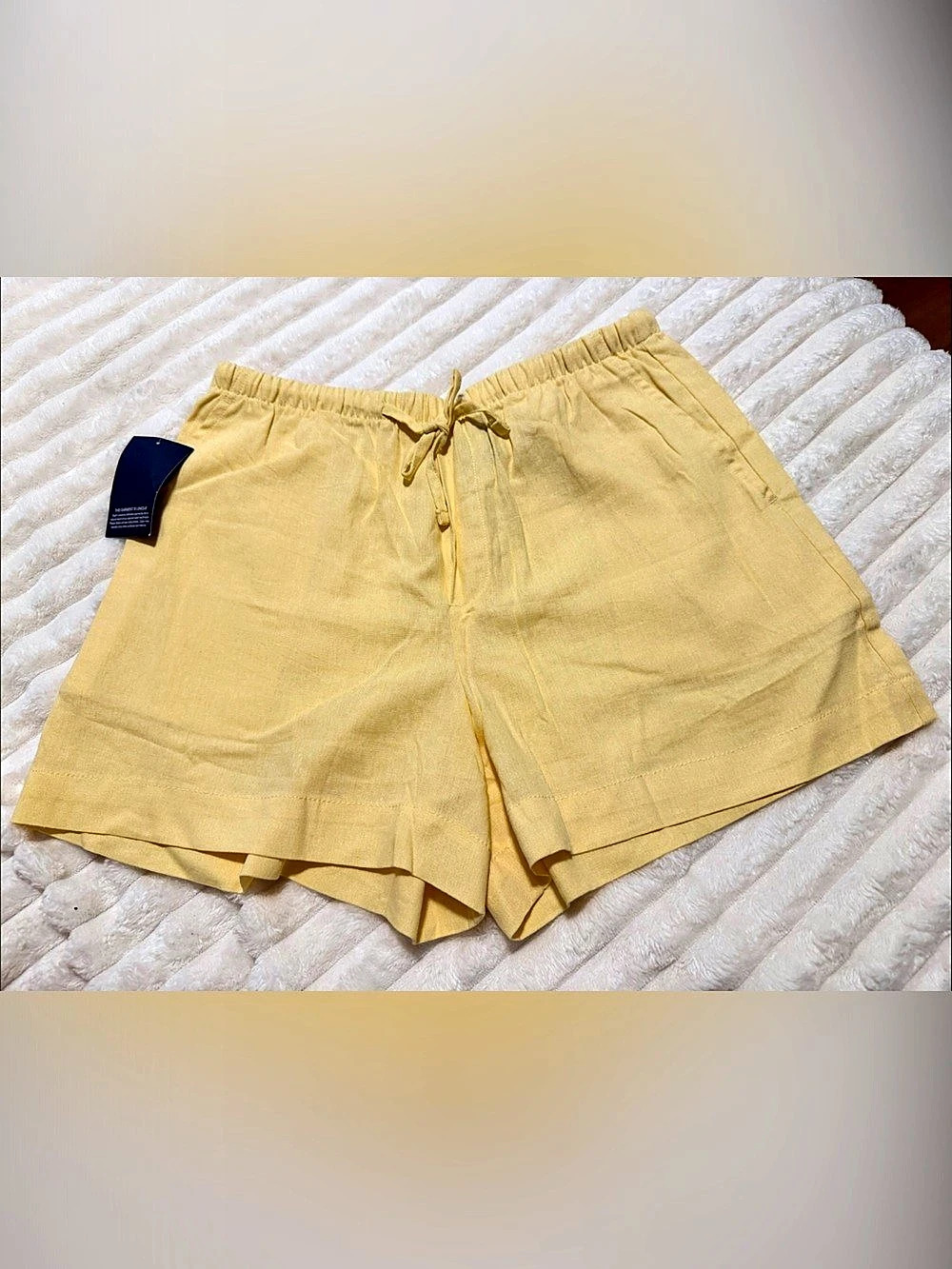 GAP Linen Pull On Short Linen Shorts in Yellow Size Small NWT